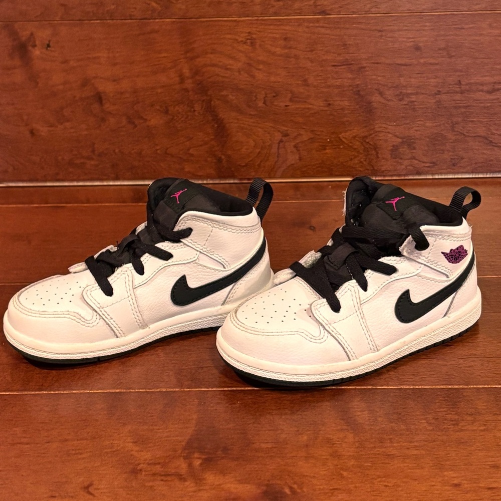 Nike Jordan 1 Mid GT for toddlers
